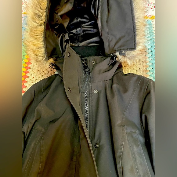 Canada Goose Women’s Kinley Parka - Picture 3 of 11
